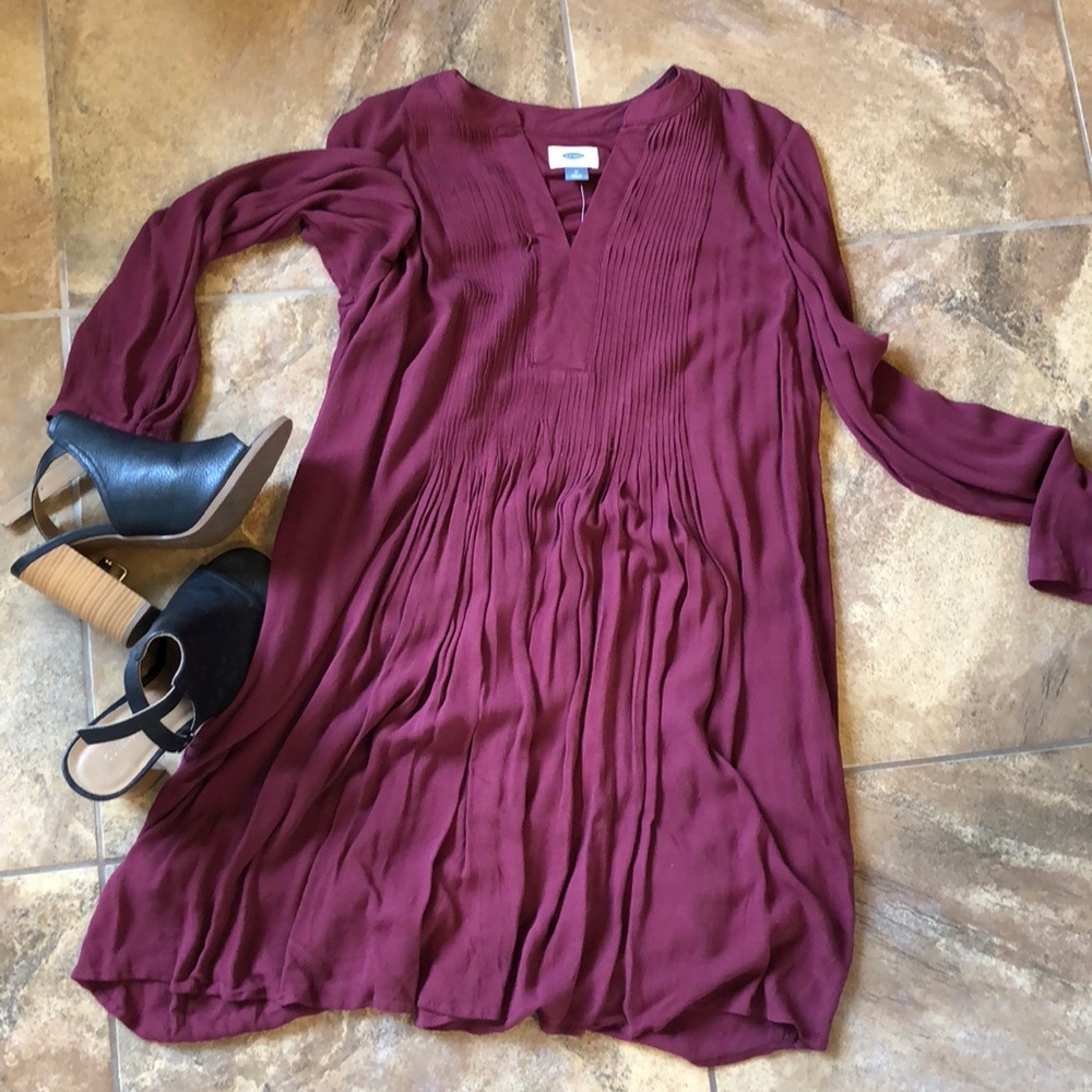Old navy maroon pin tuck swing dress NWT medium